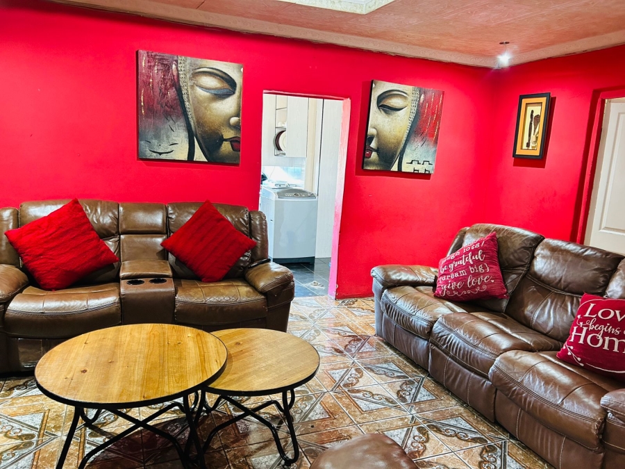 3 Bedroom Property for Sale in Scenery Park Eastern Cape